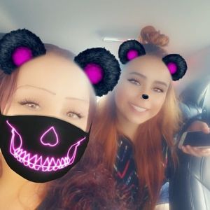 Meet your Posher, Leticia